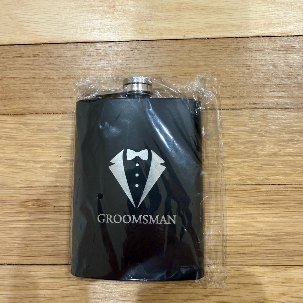 Groomsman Black Flask